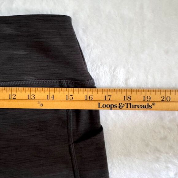 AE Womens Size L Gray Yoga Workout Shorts High Rise Wide Waistband Pockets READ - Picture 11 of 13